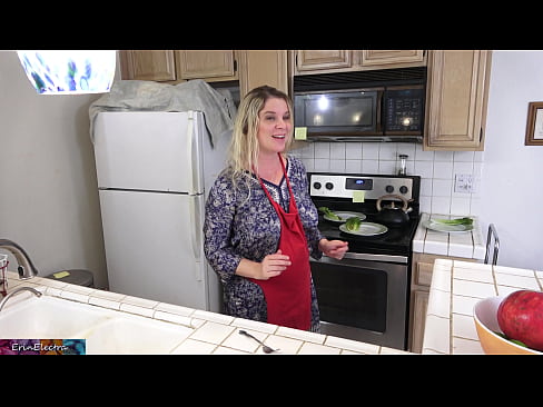 ❤️ Stepmom milking him in the kitchen before his date ️❌ Sluts at porn en-us.risegame.top ❌️